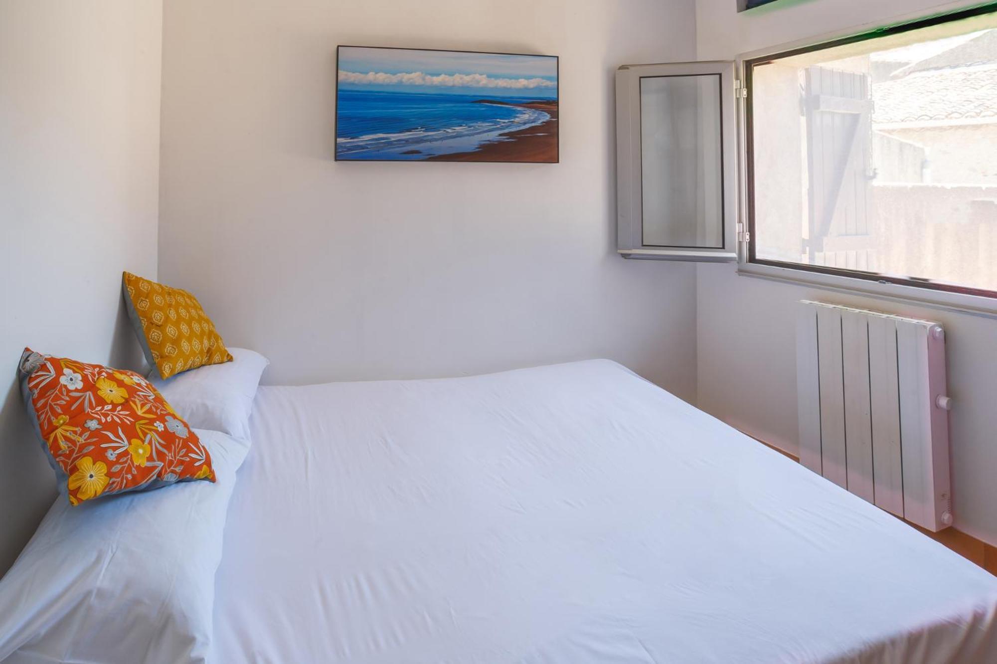 Cosy Apartment In Ancient Gabian With River And Vineyard Views 외부 사진