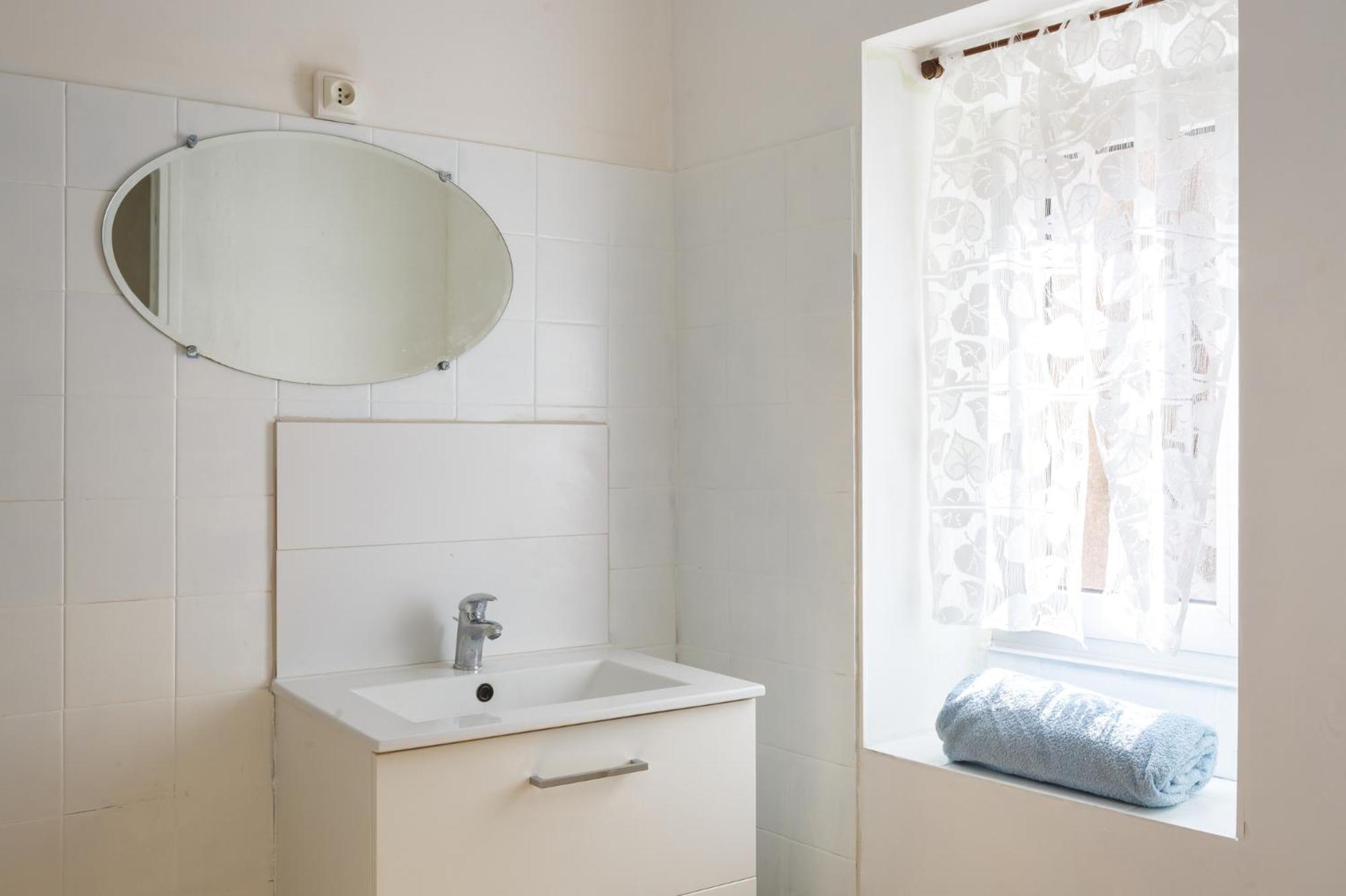 Cosy Apartment In Ancient Gabian With River And Vineyard Views 외부 사진